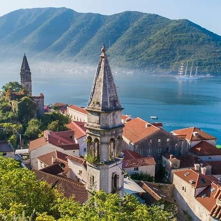 Alisa Sea View Apartment Prcanj Kotor Exteriör bild