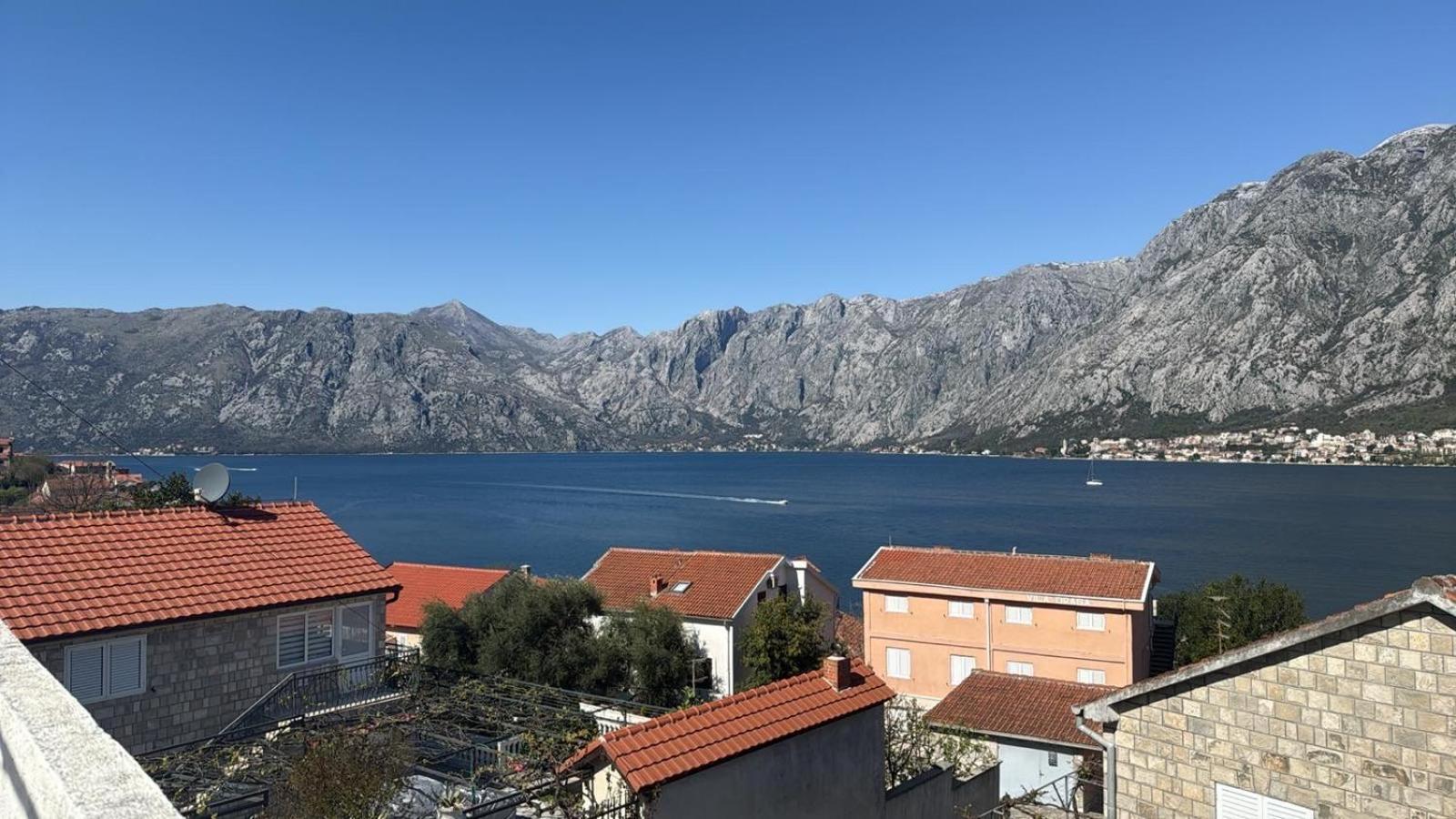 Alisa Sea View Apartment Prcanj Kotor Exteriör bild