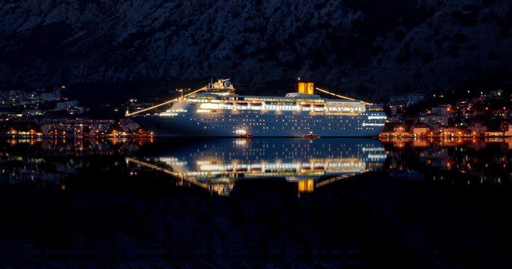 Alisa Sea View Apartment Prcanj Kotor Exteriör bild