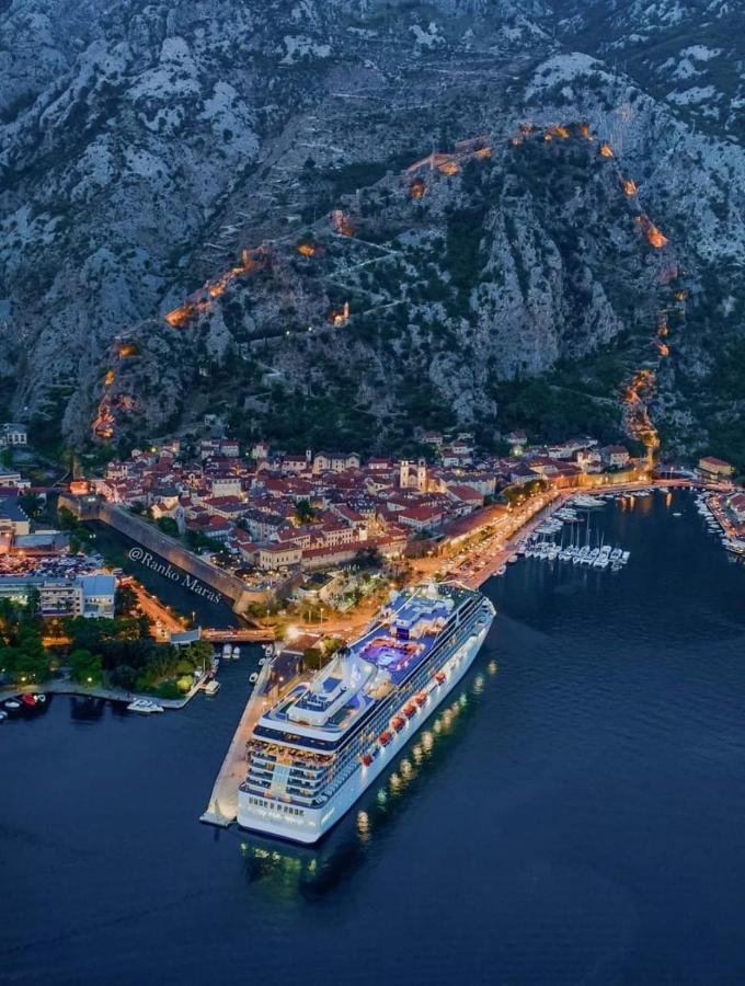 Alisa Sea View Apartment Prcanj Kotor Exteriör bild